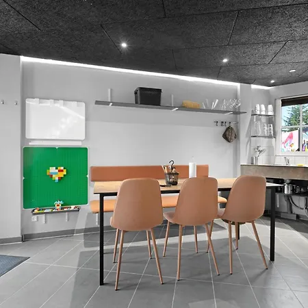Ξενοδοχείο Rent A Holiday Apartment At Fun Art And Stay In A Mecca Of Art And Experiences!  *
